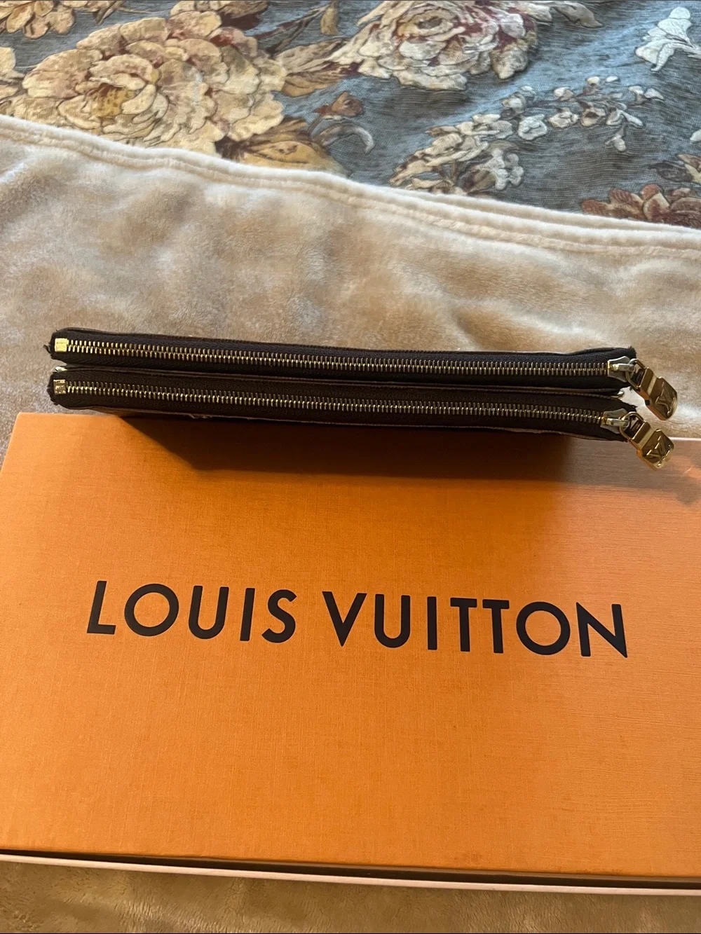 Louis Vuitton Reverse Monogram Giant Dobble Zip Pouchette with Detachable Strap